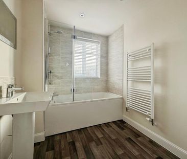 3 bedroom semi-detached house to rent - Photo 4