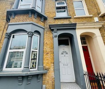Room in a Shared House, Mossford Street, E3 - Photo 3