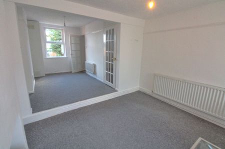 Lacey Street, Ipswich - Photo 2