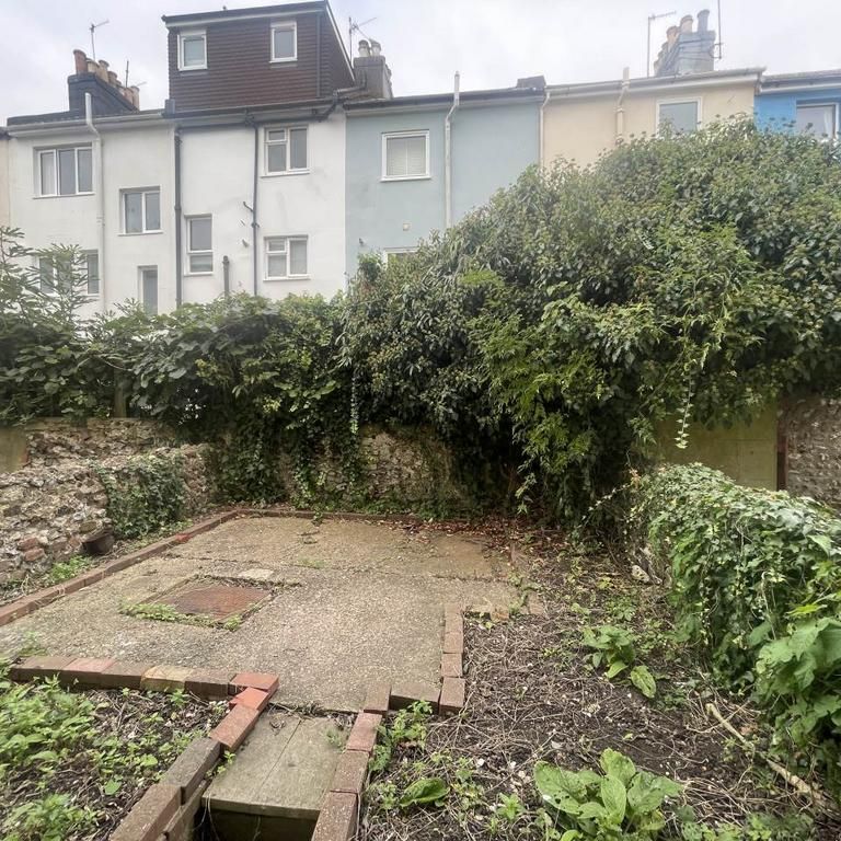 4 bedroom house to rent - Photo 1