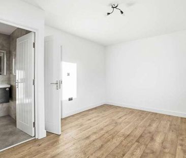 Castel Close, Hackney, E9 - Photo 4