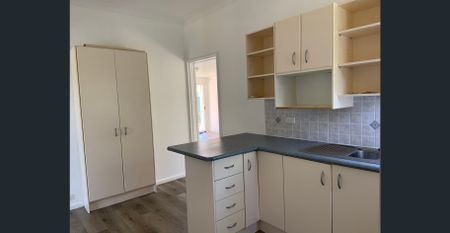 Modern Comfort & Great Convenience in the Heart of Campbelltown 3 Bedrooms I 1 Bathroom I Garage + Carport - Photo 4