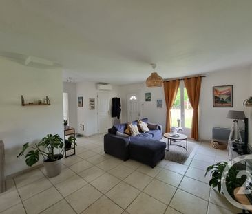 Location Maison 4 pièces 88m² LAGRAVE 81150 - Photo 1