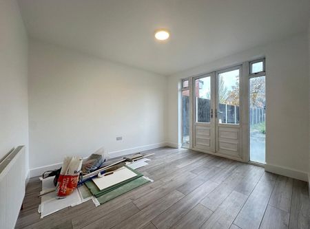 Princes Avenue, Kingsbury, NW9 - Photo 2