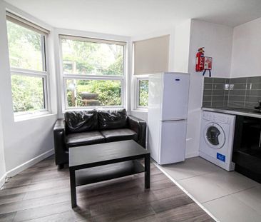 Studio to rent - Photo 6