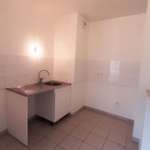 location Appartement T3 DE 64m² À CACHAN - Photo 2