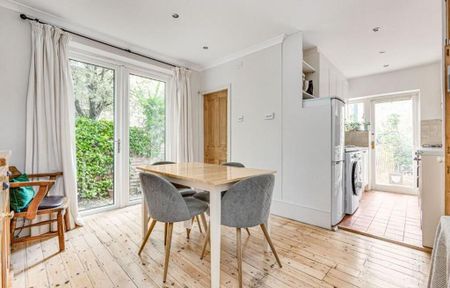 3 bedroom maisonette to rent - Photo 3