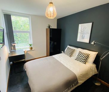 4 bedroom terraced house to rent - Photo 6