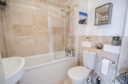 Holcroft Court, Clipstone Street, London, W1W - Photo 5