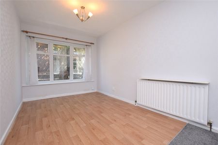 38, Silver Royd Drive, Wortley, Leeds, West Yorkshire, LS12 4QS - Photo 3