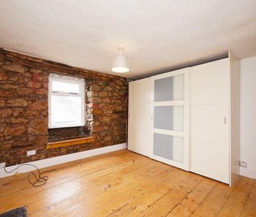 2 bedroom cottage to rent - Photo 2