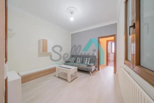 Alquiler de piso en Calle Pérez de Ayala - Photo 1