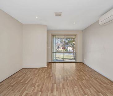 28 Bluestone Gardens, Jerrabomberra - Photo 4