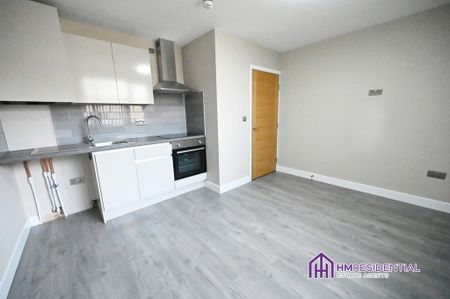 Flat 4 4 Lewis Drive - Photo 2