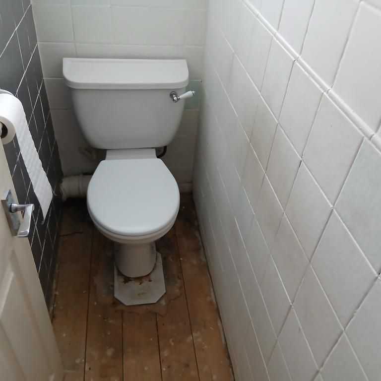 2 bedroom end of terrace house to rent - Photo 1