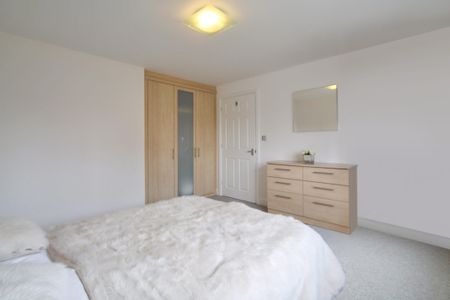 Sissinghurst Drive, Kettering - Photo 3