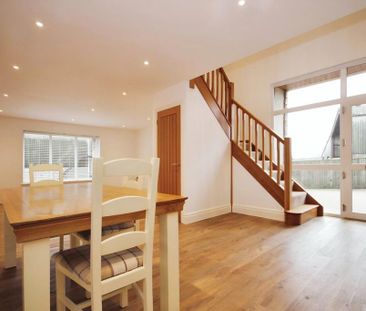 2 bedroom detached house to rent - Photo 2