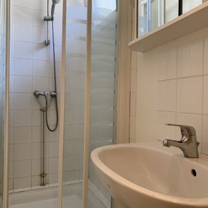 Location Appartement 1 pièce 21m² SABLE SUR SARTHE 72300 - Photo 3