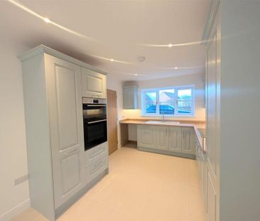 4 bedroom detached house to rent - Photo 5