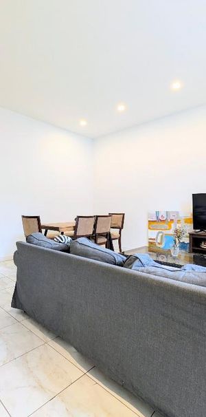 ** Large Furnished 2bed 2bath in a Gorgeous Building Downtown, Metro Atwater ** - Photo 1