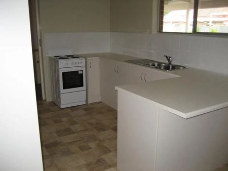 3 Glen Lossie St, Woodville South SA 5011 - House For Rent | Domain - Photo 2