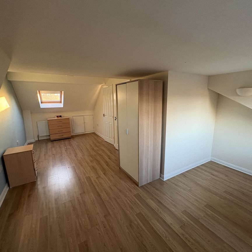 2 bed Apartment - To Let - Photo 1