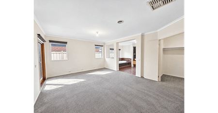 Spacious Family Living — Four Bedrooms, Study & Large Rumpus Theatre Room - Photo 2