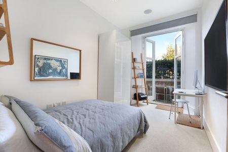 2 bedroom Flat To Let Total Size: 809 SQ FT - Photo 3