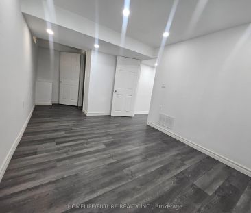 41 Royal Links Circle #(Bsmt) - Photo 2