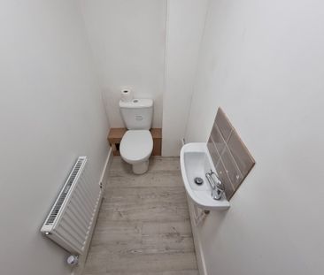 4 Bed Student Accommodation - Photo 2