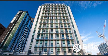 Franklin Lofts – Stylish Dual-Level City Living with 2 Bedroom 1 Bathroom - Photo 5