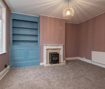 2 bedroom terraced house to rent - Photo 4