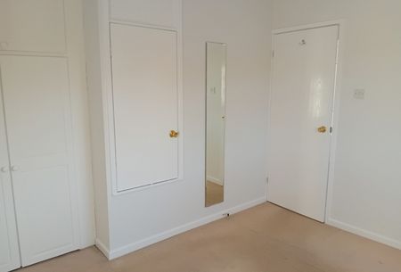 27 Woodhill Avenue, Gainsborough, DN21 1FB - Photo 4