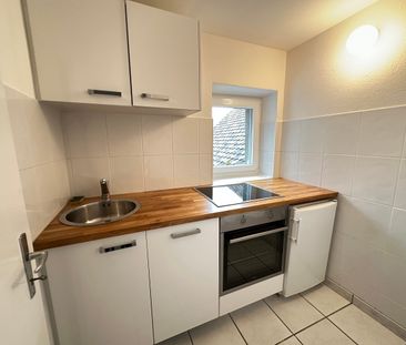 Charming penthouse well located in the old town - Photo 3