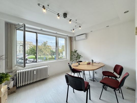 Spatiu ultracentral Sala Palatului pretabil Birouri-Cabinet - Fotografie 1
