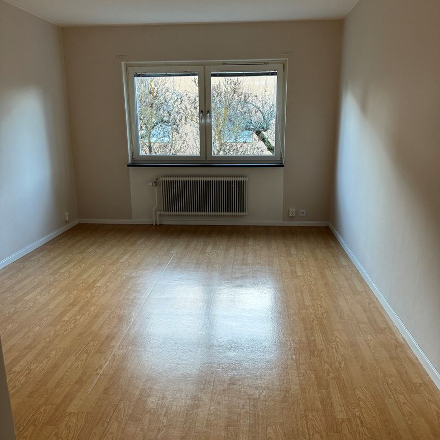 Västermalmsgatan, Eskilstuna - Photo 1