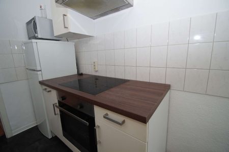 Schicke 3-Zimmer-Wohnung mit Einbauküche in Chemnitz-Bernsdorf - Foto 5