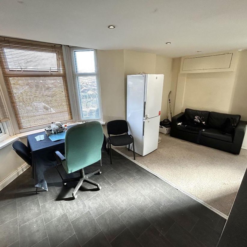 New Park Terrace, Treforest, Pontypridd - Photo 1