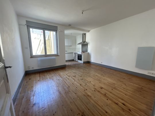 Location Appartement 4 pièces 68m² RIEUPEYROUX 12240 - Photo 1