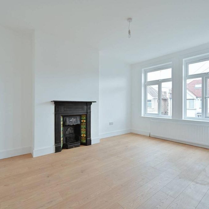 2 bedroom maisonette to rent - Photo 1