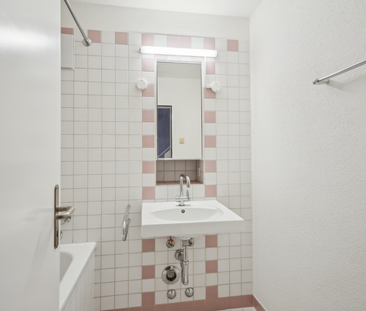 Tolle Wohnung - Zentral gelegen - Dusche und Bad! - Foto 3