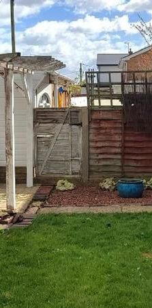 2 bedroom semi-detached house to rent - Photo 1