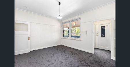Bright & Spacious Living Just Steps from Carlisle Street! - Photo 3