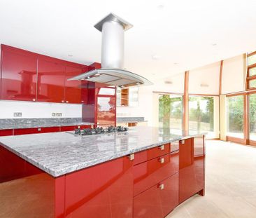 4 bedroom detached house to rent - Photo 6