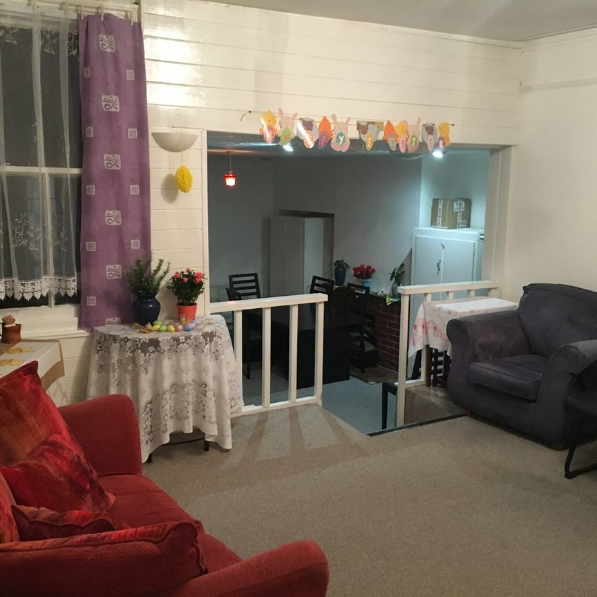 1 bed Room in Shared House - To Let - Photo 1