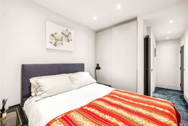 SHORT LET - A fabulous three bedroom house with private parking available to rent in Hyde park - Photo 1