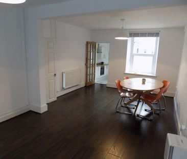 3 bedroom terraced house to rent - Photo 2