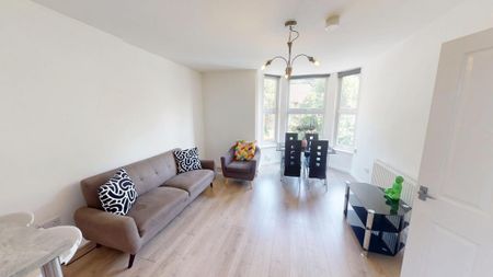 2 bedroom ground floor flat to rent - Photo 2