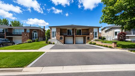 For Lease - 243 Shawnee Circle, Toronto, Ontario - Photo 2