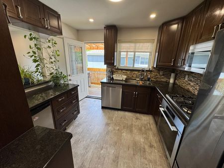 For Lease - 93 Aurora Heights Drive, Aurora, Ontario - Photo 3